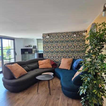 Le Logis De La Mesanges Bleue Holiday home *